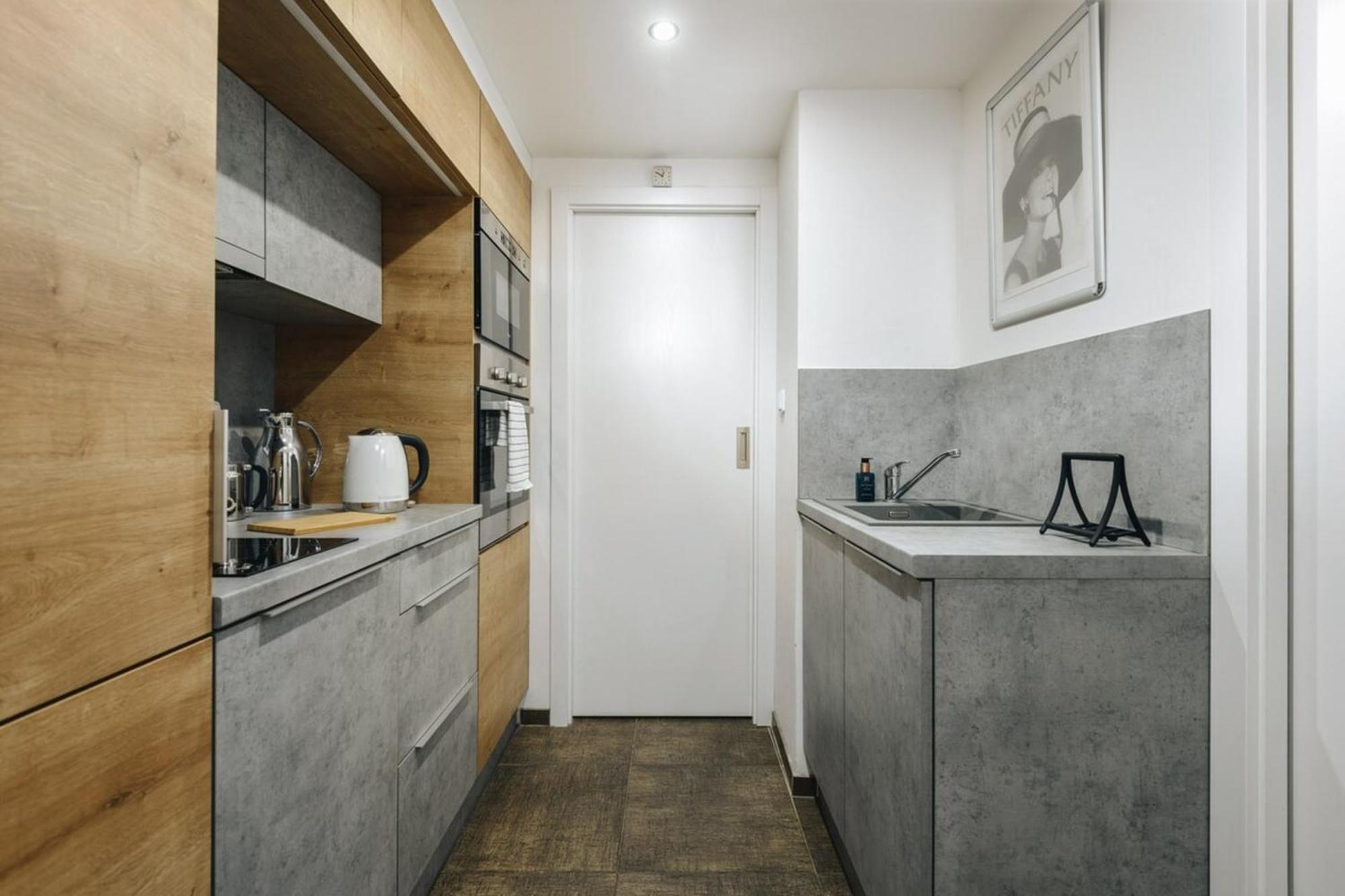 Cozy & Comfortable Apt Walking Anywhere You Want Sen Prague Extérieur photo
