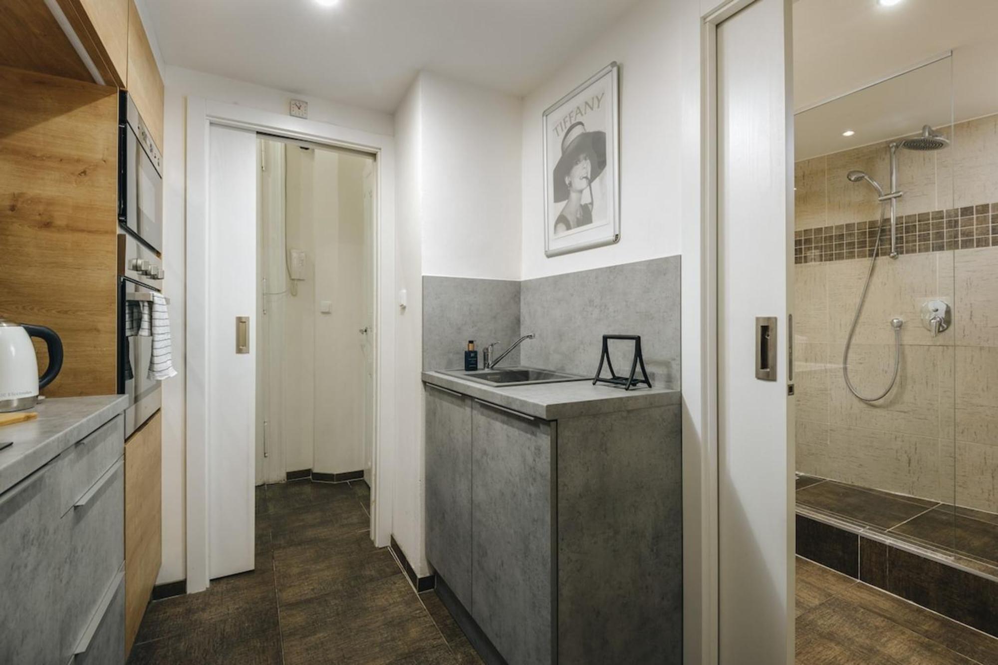 Cozy & Comfortable Apt Walking Anywhere You Want Sen Prague Extérieur photo