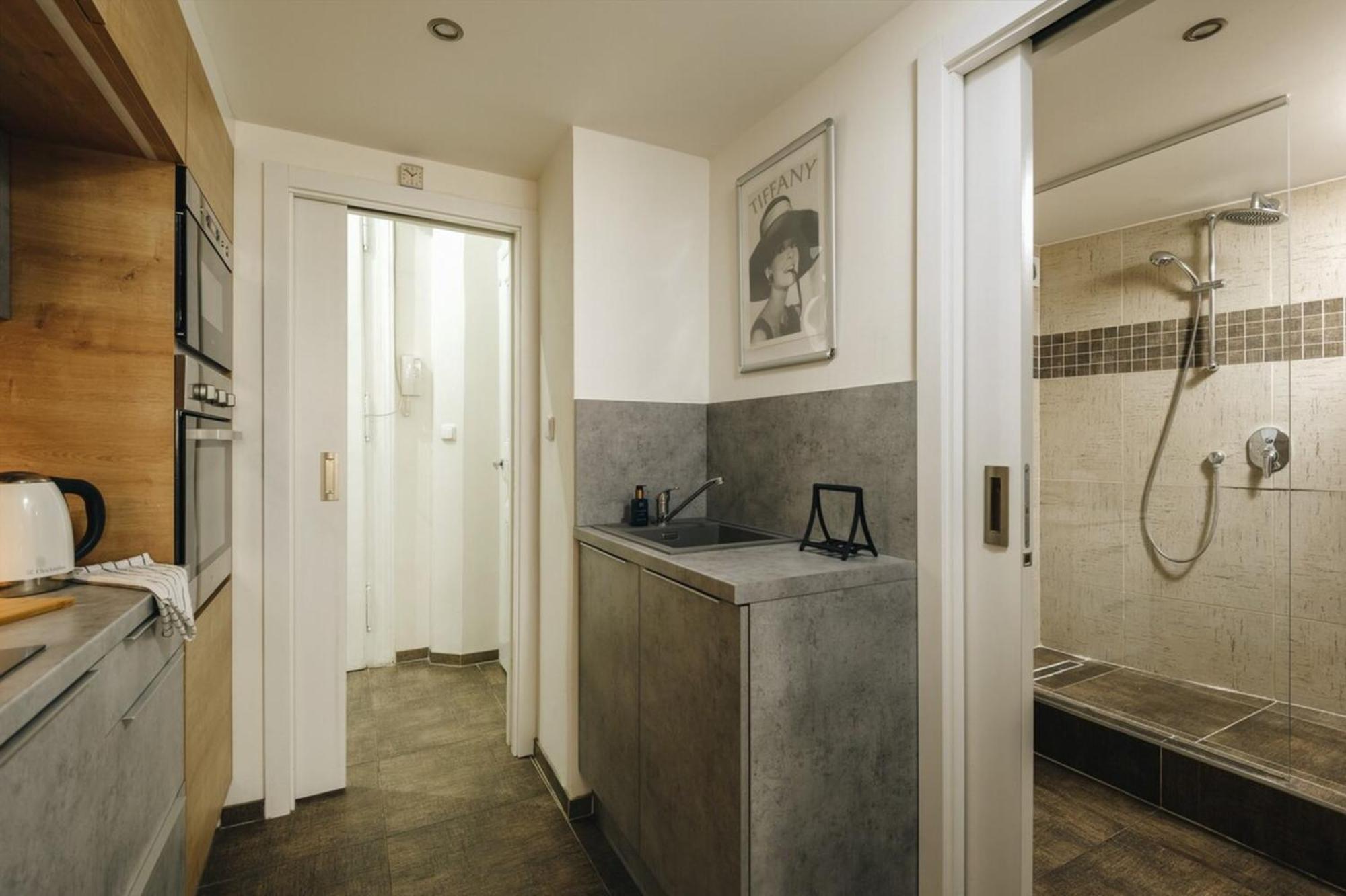 Cozy & Comfortable Apt Walking Anywhere You Want Sen Prague Extérieur photo